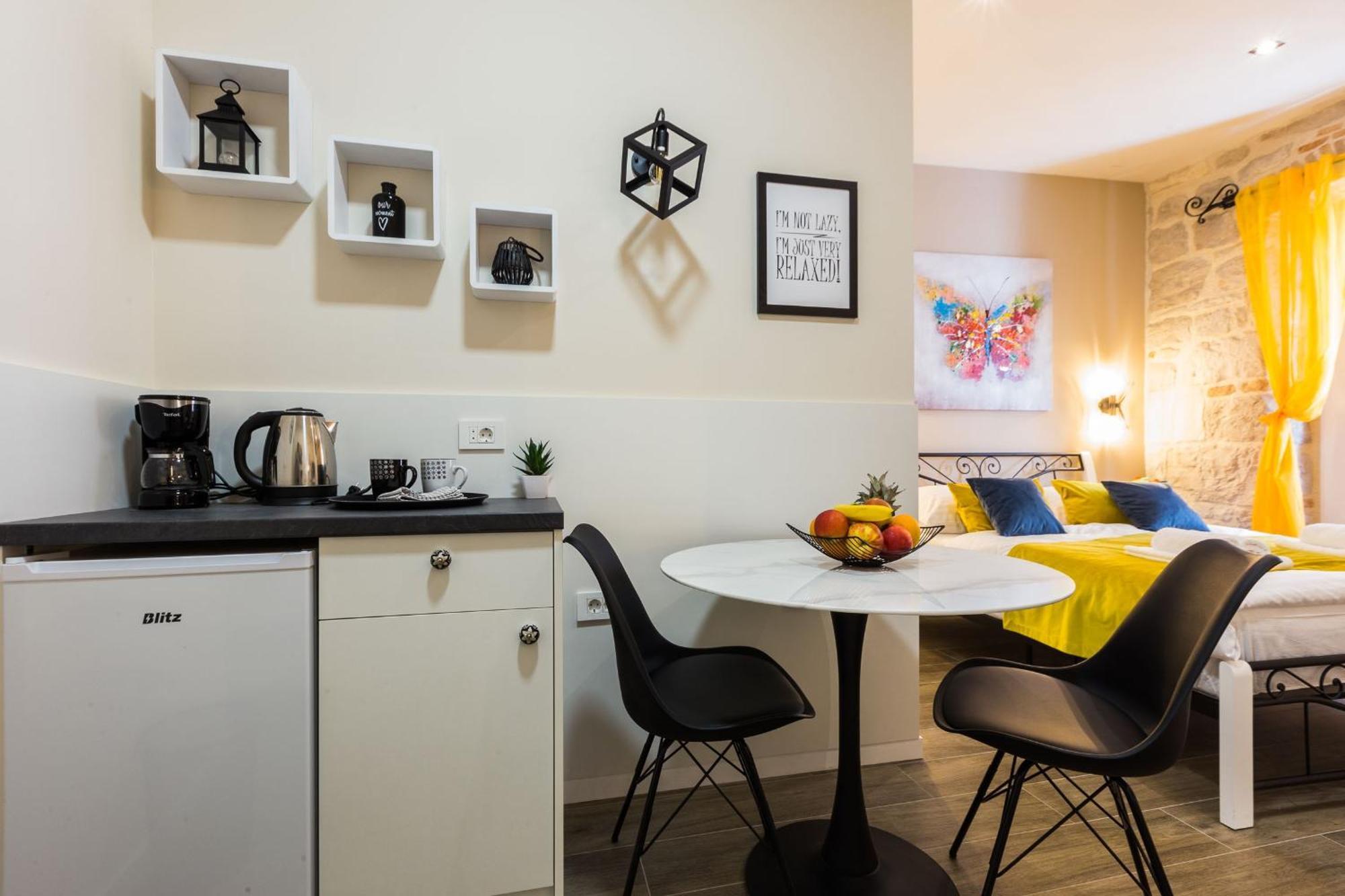 Angie Central Rooms زادار الغرفة الصورة
